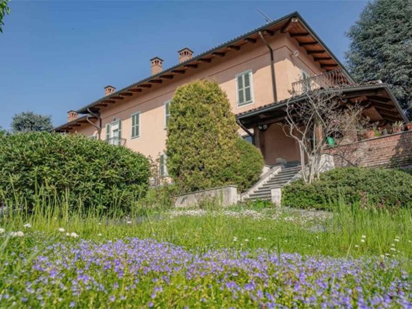 casa indipendente in vendita a Chieri in zona Roaschia