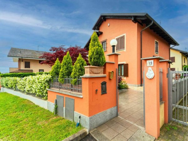 casa indipendente in vendita a Chieri