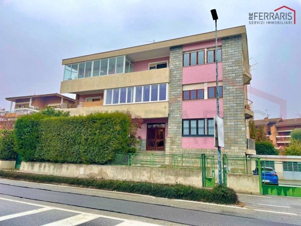 appartamento in vendita a Chieri in zona Roaschia