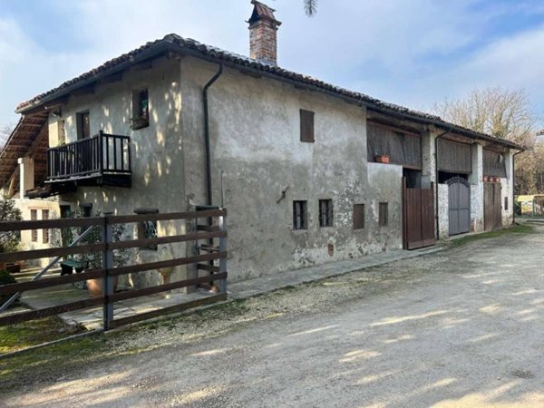 casa indipendente in vendita a Chieri