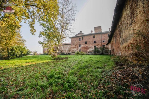 negozio in vendita a Chieri in zona Fontaneto