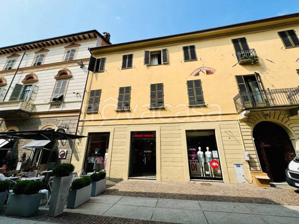 negozio in vendita a Chieri