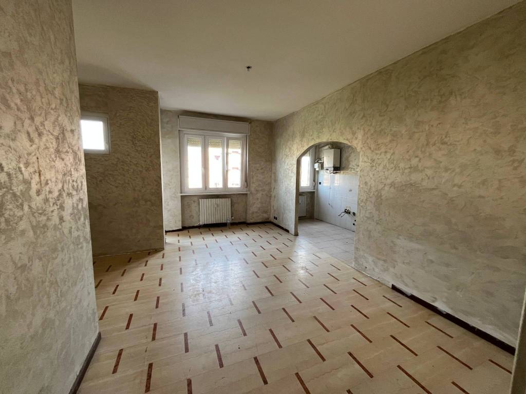 appartamento in vendita a Chieri in zona Canarone