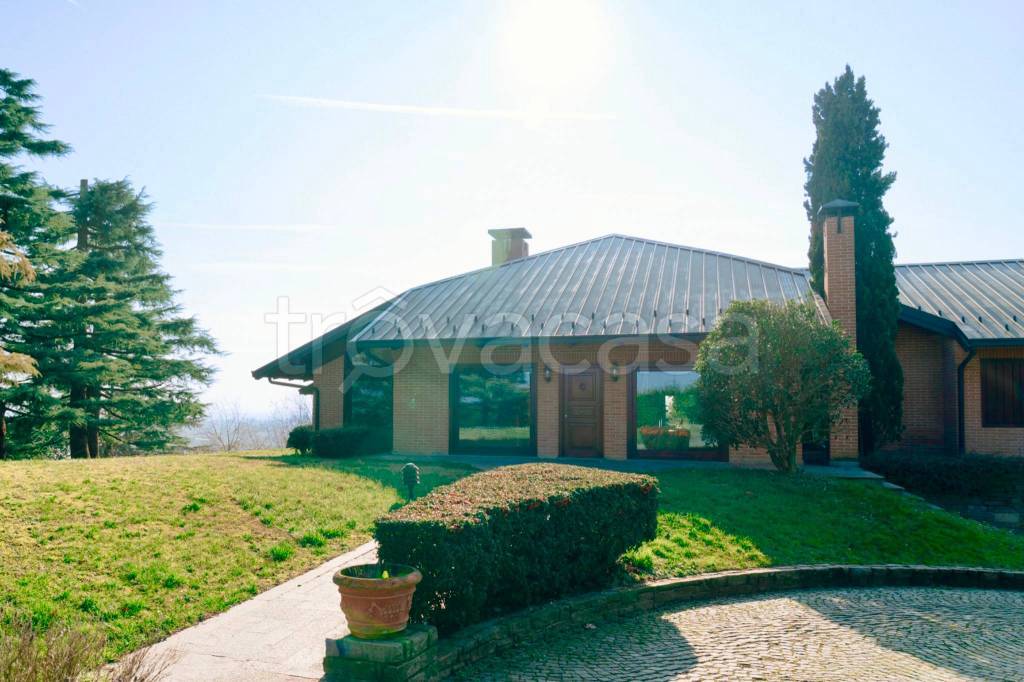 casa indipendente in vendita a Chieri