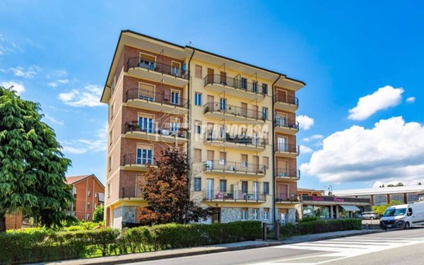 appartamento in vendita a Chieri in zona Roaschia