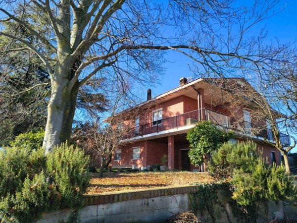 casa indipendente in vendita a Chieri