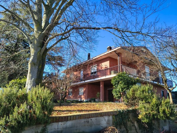 casa indipendente in vendita a Chieri