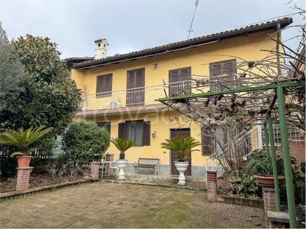 casa indipendente in vendita a Chieri