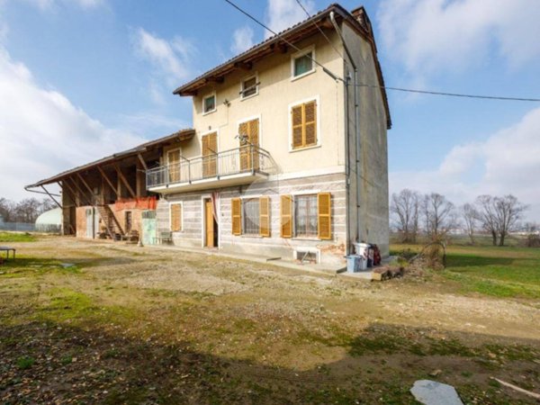 casa indipendente in vendita a Chieri in zona Fontaneto