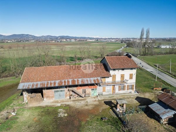 casa indipendente in vendita a Chieri in zona Fontaneto