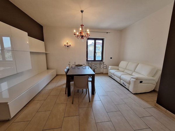 appartamento in vendita a Chieri in zona Pessione