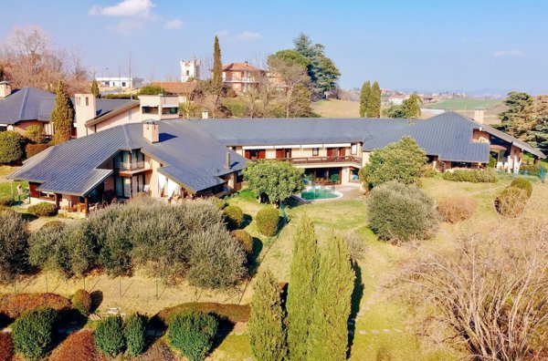 villa in vendita a Chieri