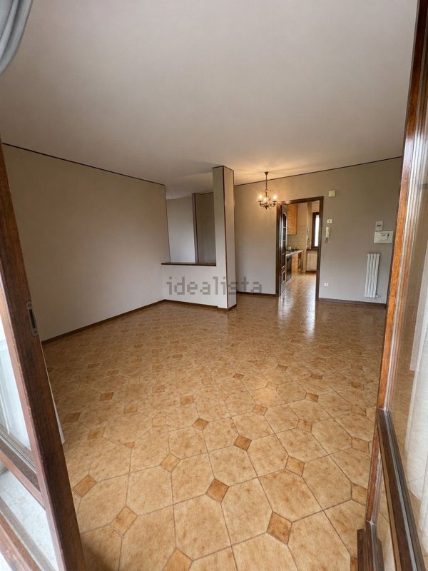 appartamento in vendita a Chieri in zona Pessione