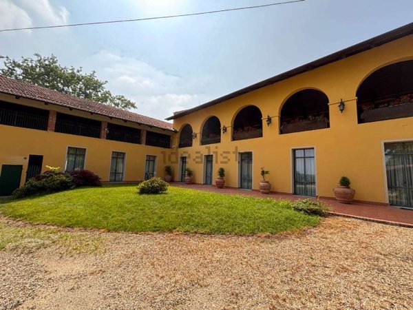 casa indipendente in vendita a Chieri