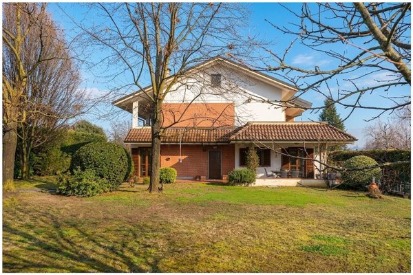casa indipendente in vendita a Chieri in zona Roaschia
