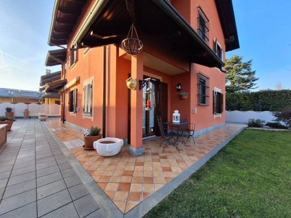 casa indipendente in vendita a Chieri