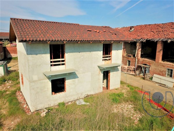 casa indipendente in vendita a Chieri