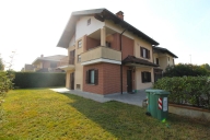 casa indipendente in vendita a Chieri in zona Roaschia