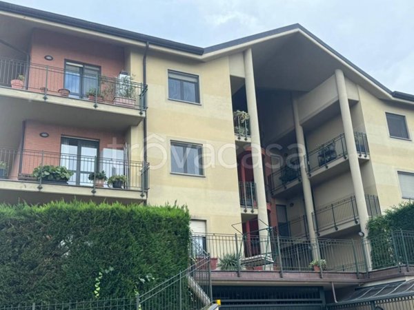 appartamento in vendita a Chieri in zona Roaschia
