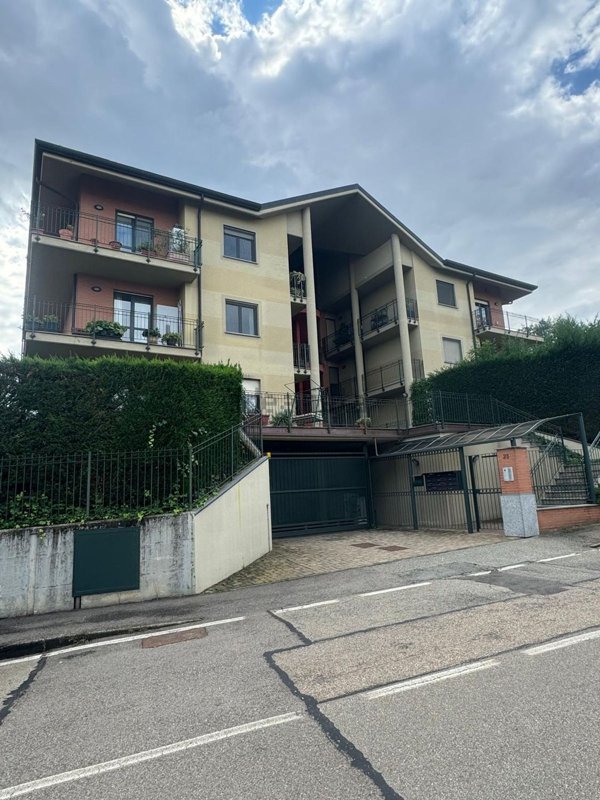 appartamento in vendita a Chieri in zona Roaschia