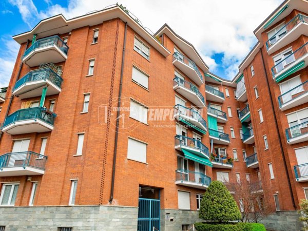 appartamento in vendita a Chieri in zona Roaschia