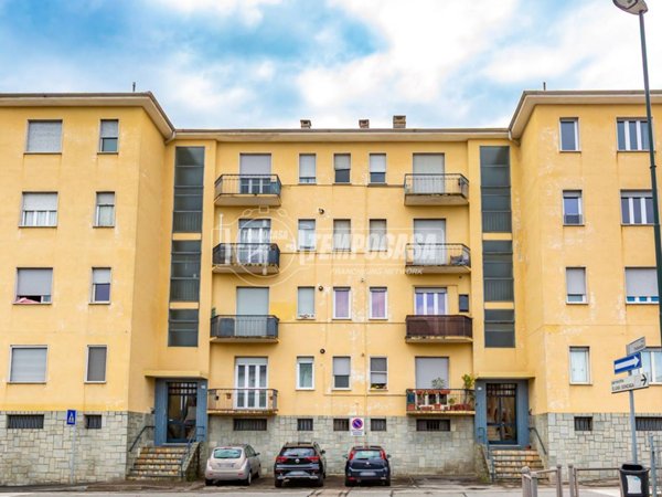 appartamento in vendita a Chieri in zona Roaschia