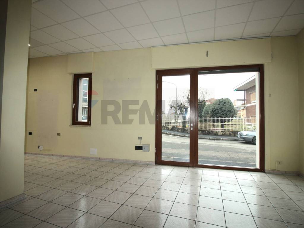 negozio in vendita a Chieri