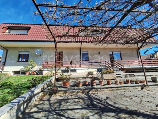 casa indipendente in vendita a Chieri