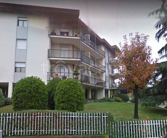 appartamento in vendita a Chieri in zona Roaschia