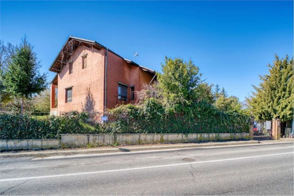 casa indipendente in vendita a Chieri in zona Roaschia