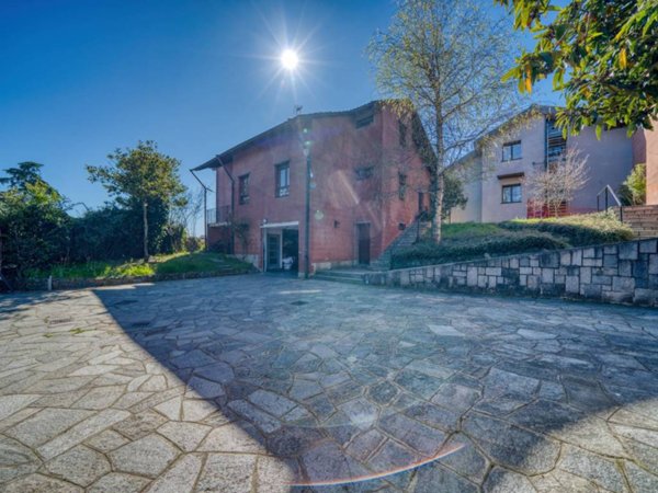 casa indipendente in vendita a Chieri in zona Roaschia