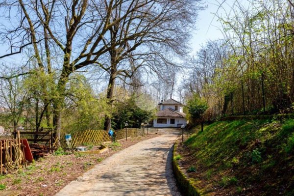casa indipendente in vendita a Chieri