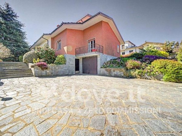 casa indipendente in vendita a Chieri in zona Roaschia
