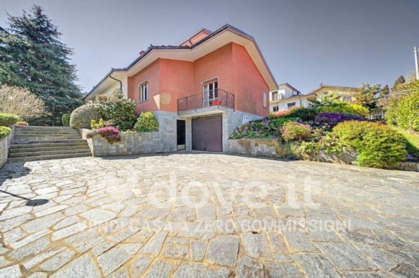 casa indipendente in vendita a Chieri in zona Roaschia