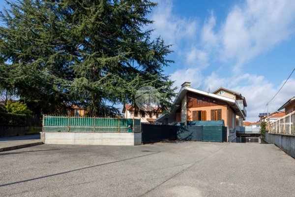 casa indipendente in vendita a Chieri