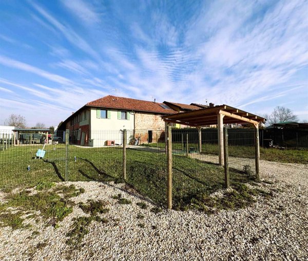 casa indipendente in vendita a Chieri