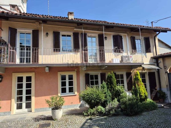 casa indipendente in vendita a Chieri