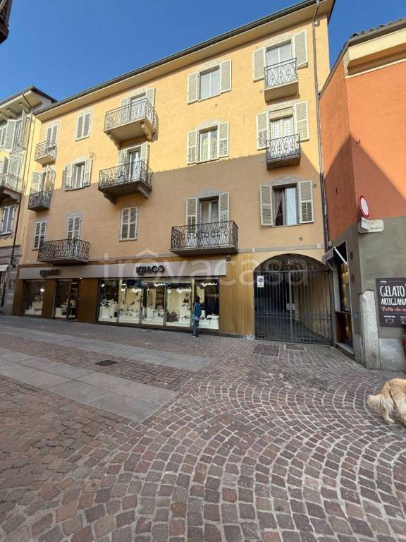 appartamento in vendita a Chieri in zona Canarone