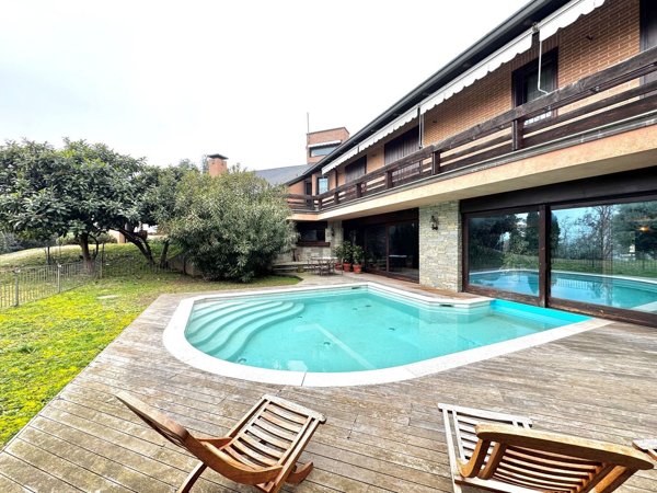 casa indipendente in vendita a Chieri