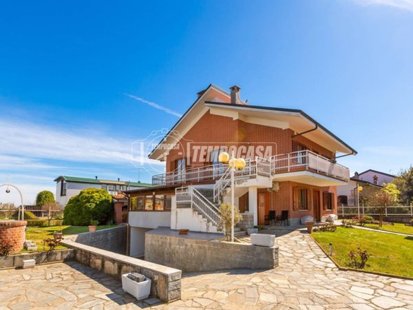 casa indipendente in vendita a Chieri