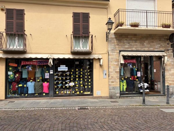 negozio in vendita a Chieri