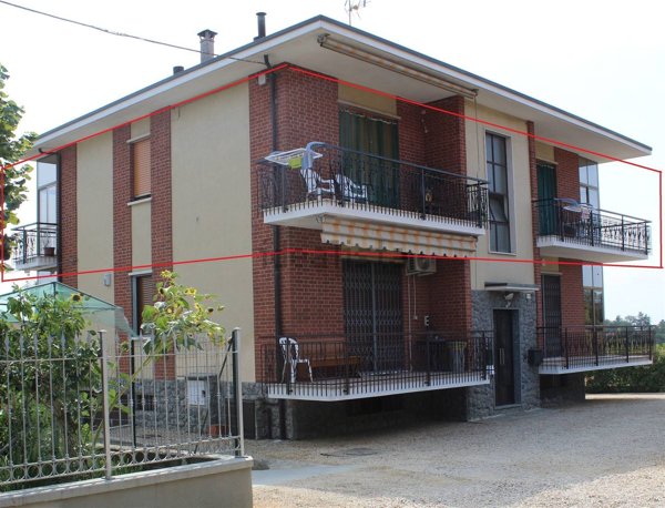 appartamento in vendita a Chieri in zona Roaschia