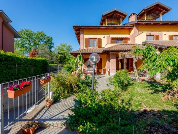 casa indipendente in vendita a Chieri