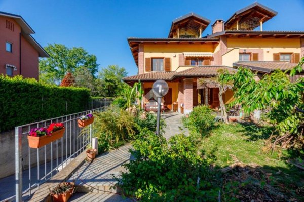 casa indipendente in vendita a Chieri