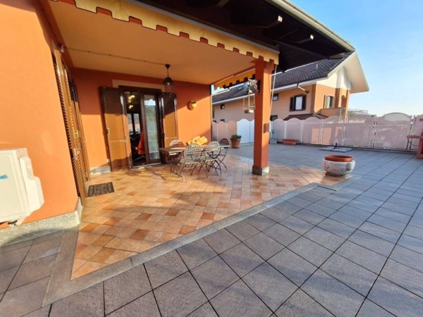 casa indipendente in vendita a Chieri
