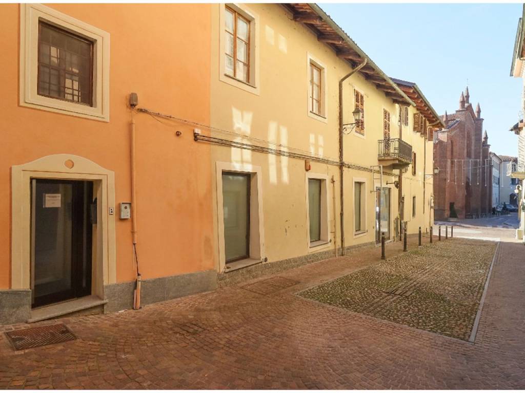 negozio in vendita a Chieri