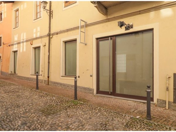 negozio in vendita a Chieri