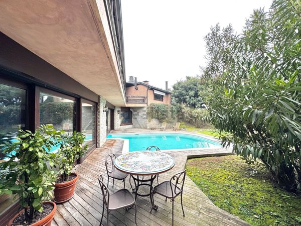 casa indipendente in vendita a Chieri