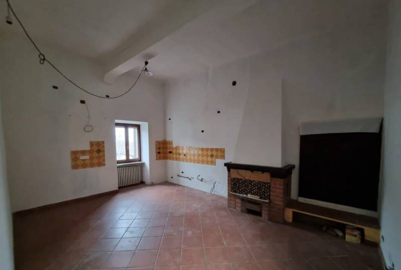 appartamento in vendita a Chieri in zona Mosetti