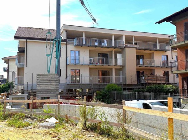 attico in vendita a Chieri in zona Roaschia